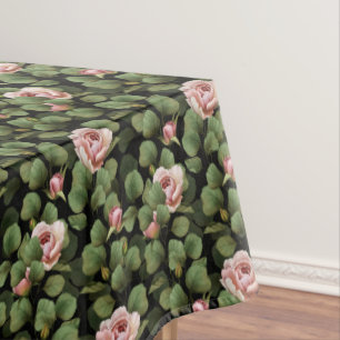 Mantel Rosas frágiles. Patrón floral sobre negro