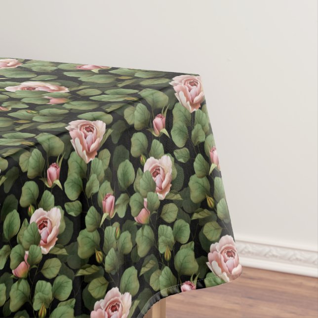 Mantel Rosas frágiles. Patrón floral sobre negro (In Situ)