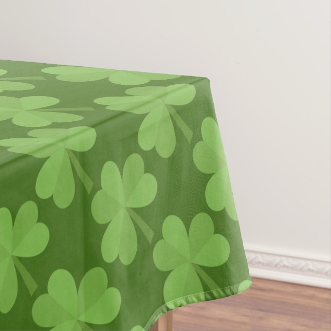 Mantel St. Patrick Shamrock Clovers Green Pattern Irlanda (In Situ)