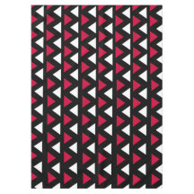 Triángulos negros, rojos y blancos