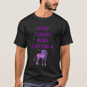 Mantén la calma, morado, la camiseta negra básica 