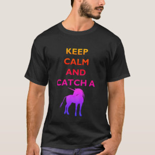 Mantén la calma y la colorida camiseta de unicorni