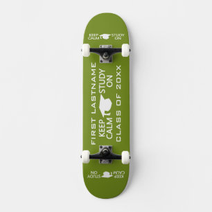 Mantener La Calma Y El Estudio En Patinetas person