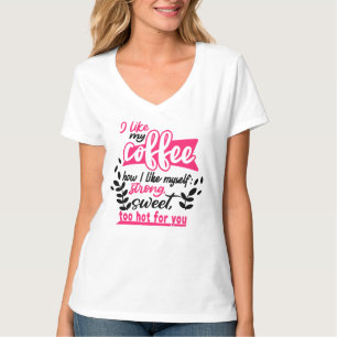 Mantener o crear su propia camiseta de cuello-V