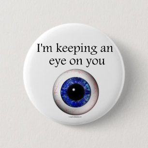 Manteniendo un ojo en el botón de su Pin