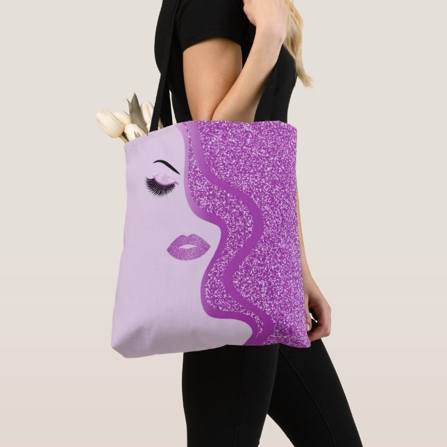 Maquillaje con efecto purpurina en la bolsa (Detalle)