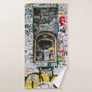 MÁQUINA ATM CON GRAFFITI