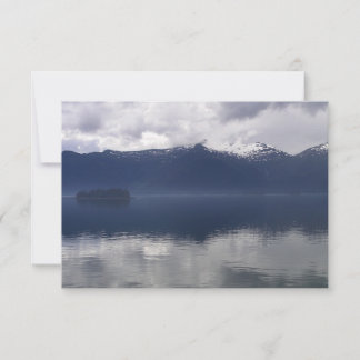 Mar de Alaska en tonos azules