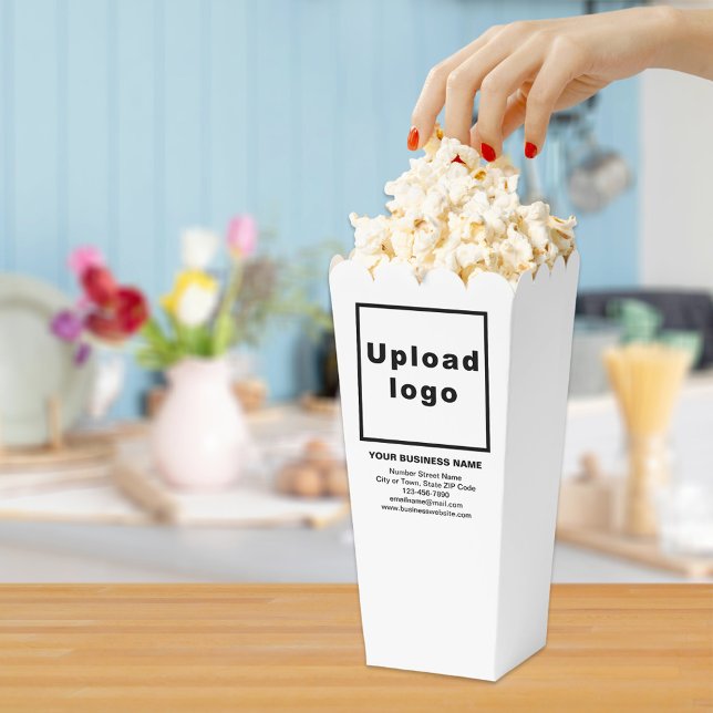 Marca comercial en caja de palomitas blancas (Business brand on popcorn box)