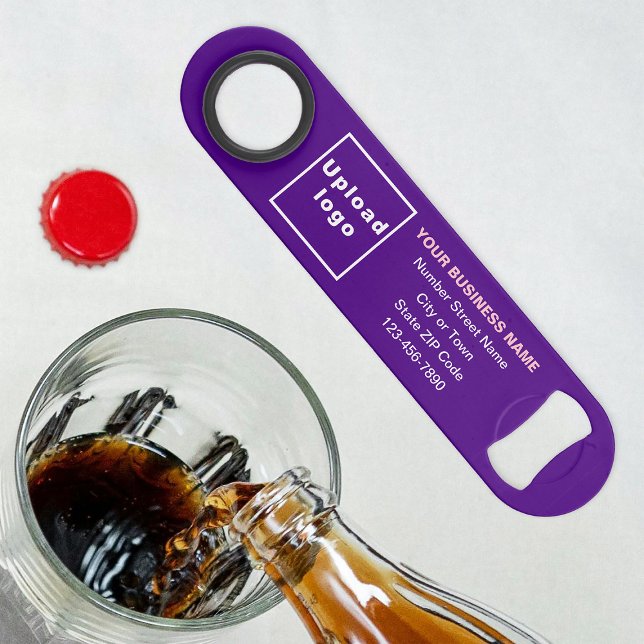 Marca comercial en el abridor de botellas moradas (Build brand name awareness. Your business brand on purple long bottle opener.)