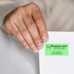 Marca comercial en etiqueta de dirección verde cla