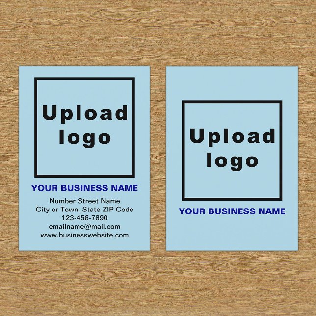 Marca comercial en tarjeta de retrato azul ligero  (Front and back of the light blue business card with your brand)