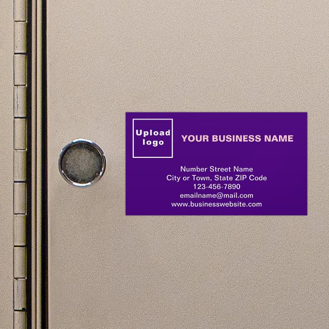 Marca comercial en tarjeta magnética púrpura peque (Purple magnetic business card with your business brand)