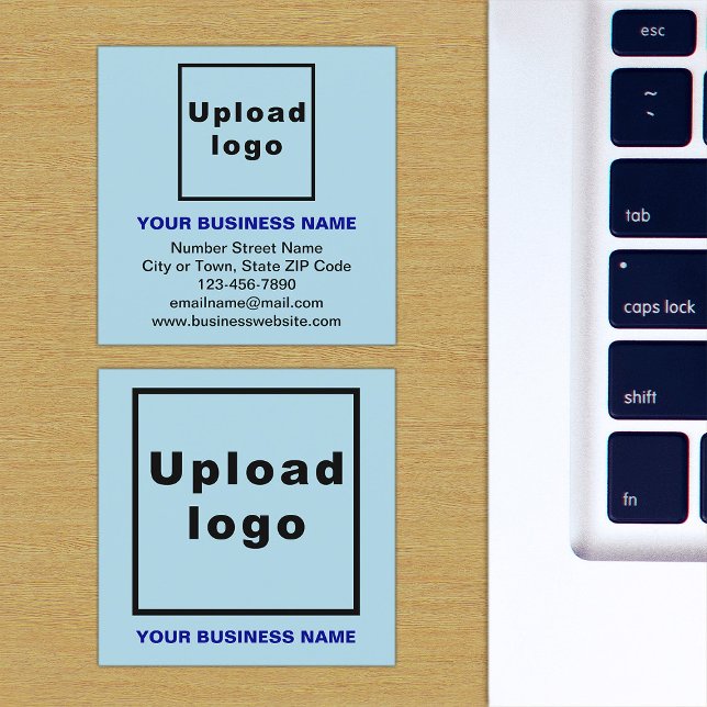 Marca comercial en una pequeña tarjeta cuadrada az (Light blue square business card with your business brand)