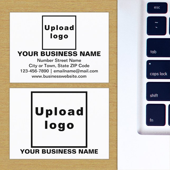 Marca comercial en una pequeña tarjeta rectangular (The front and back of the white business card with your brand)