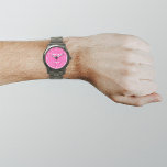 Marca comercial rosa en reloj masculino<br><div class="desc">El logo de tu negocio sobre el fondo rosado en el reloj de los hombres. Accesorio que puede incluir en sus productos promocionales, entrega de artículos o regalos a sus clientes o clientes para promocionar su negocio o su marca. Vigilancia de personalizables que puede poner el logotipo de su empresa...</div>