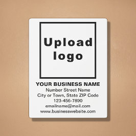 Marca comercial sobre arte en la pared Metalizado