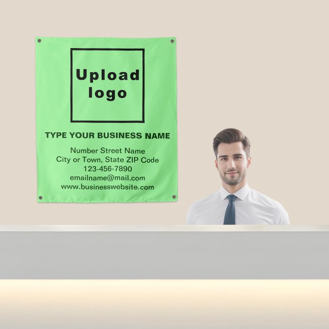 Marca comercial sobre tapiz verde claro (Business brand on light green tapestry in reception.)
