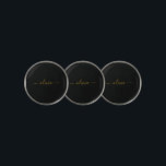Marcador Para Pelotas De Golf Black Gold Modern Script Girly Monograma Nombre<br><div class="desc">Marca de bola de golf Black and Gold Monogram Name. Esto hace que el dulce perfecto cumpleaños 16,  boda,  ducha de novia,  aniversario,  ducha de bebé o fiesta de soltera sea regalo para alguien que ama el lujo glam y los estilos de moda.</div>