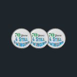 Marcador Para Pelotas De Golf Funny 70th Birthday Golf Ball Marker<br><div class="desc">Celebrar el 70 cumpleaños de un golfista al estilo con la edición de cumpleaños 70 de Funny Golf Ball Markers. Estos marcadores de pelota de golf hacen un regalo único y divertido para cualquier aficionado al golf que llegue a esta edad histórica. Con la divertida inscripción "¡70 años y aún...</div>