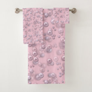 Marcadores de perlas blancas en terciopelo rosa