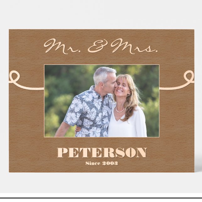 Marco de foto de madera personalizado para pareja  (Subido por el creador)