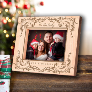 Marco de imagen de Navidades de madera grabada per