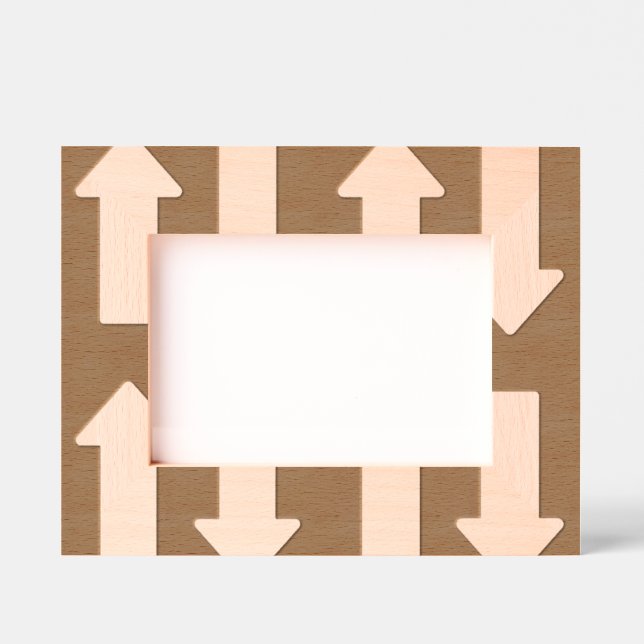 Marco de madera grabado con relieve hacia arriba y (Anverso)