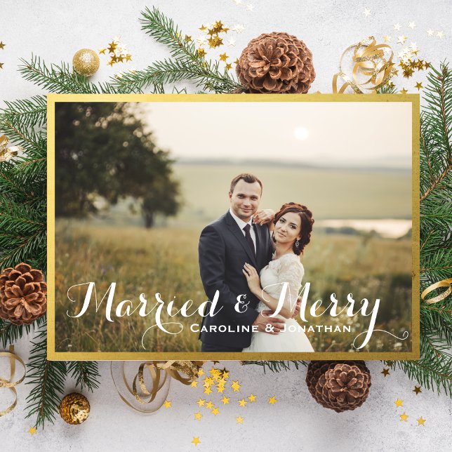 Marco dorado de la foto de navidad casada y feroz (Subido por el creador)