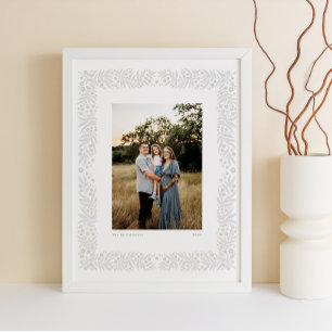 Marco floral de arte popular gris beige con texto 