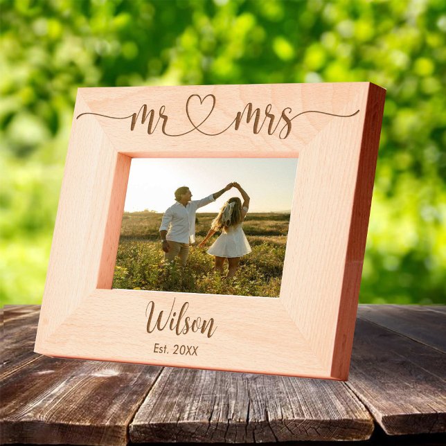 Marco fotográfico de madera de compromiso de parej (Couple Engagement Wooden Photo Frame with Names Engraved Frames)