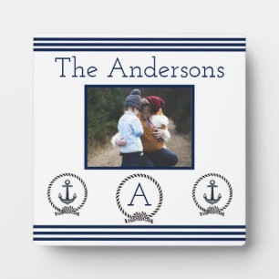 Marco fotográfico monograma de los ancla náutica a