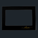 Marco Magnético Black Gold Modern Script Girly Monograma Nombre<br><div class="desc">Marco magnético con un sencillo guión de color negro y dorado. Esto hace que la graduación perfecta, el cumpleaños, el boda, la ducha de novia, el aniversario, la ducha de bebé o la fiesta de soltera sea un regalo para alguien que ama el lujo glam y los estilos de moda....</div>