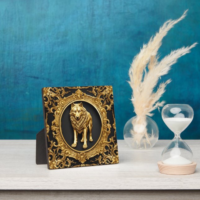 Marco ornamental de lobo negro y oro (in situ)