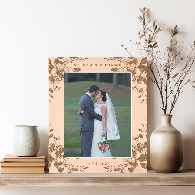 Marcos Grabados Boda floral Minimalista Foto (Elegant Wedding Photo Frame with Couples photo)