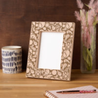 Floral de paisley blanca y negra