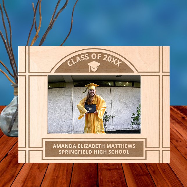 Marcos Grabados Imagen de graduación de arco elegante Cap N Tassel (Add your grad's info to this custom etched graduation picture frame for a one of a kind keepsake)