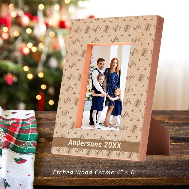 Marcos Grabados Navidades Candy Canes & Presenta Nombre de patrón  (Christmas Candy Canes & Presents Pattern Name 4x6 Etched Frames)