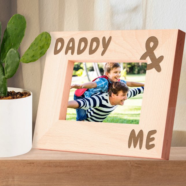 Marcos Grabados Nombres personalizados Papi y yo grandes y audaces (Personalized Names Big and Bold Daddy and Me Etched Frames by Ricaso. Fathers day gift ideas)