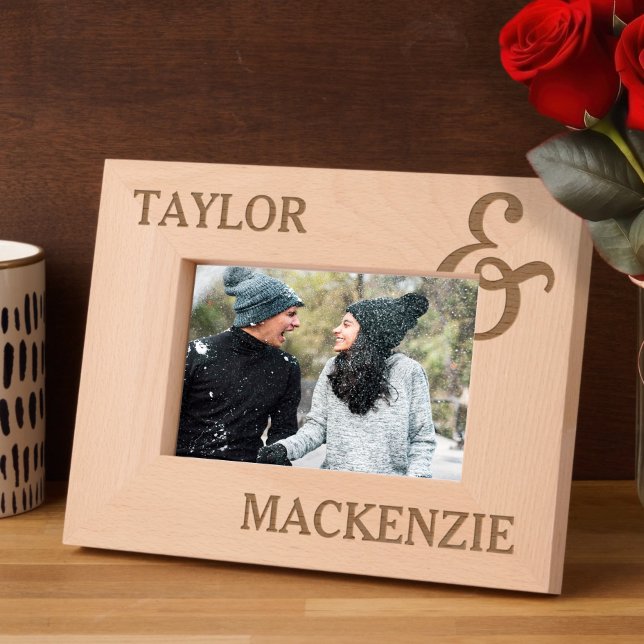 Marcos Grabados Nombres y Ampersand de parejas personalizadas (Personalized Couples Names and Ampersand Etched Frames from Ricaso. Add your own text, great gift)