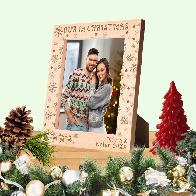 Marcos Grabados Nuestro primer nombre de pareja de ciervos y Papá  (Our First Christmas Santa & Deer Couple Name 8x10 Etched Frames)