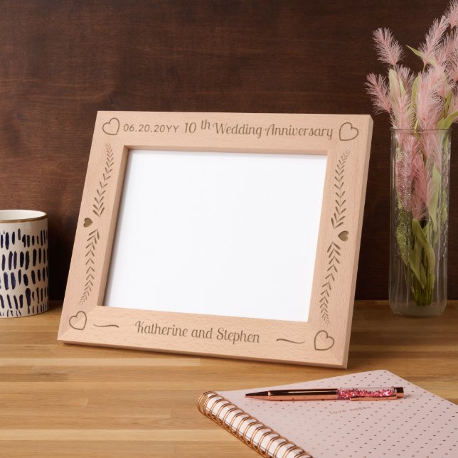 Marcos Grabados Pareja de hojas y corazones décimo aniversario Bod (Izquierda)