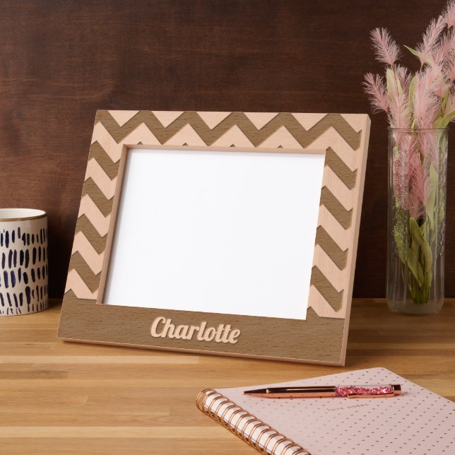 Marcos Grabados patrón de chevron amarillo y negro personalizable (Izquierda)