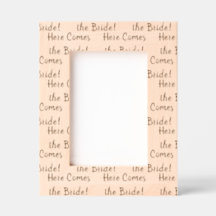 Patrón de texto personalizado Aquí viene la novia