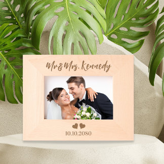 Marcos Grabados Sencillo Sr. Y Sra. Apellido Boda Fecha Corazones