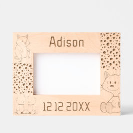 Marcos Grabados The cat and mouse in happy memories.