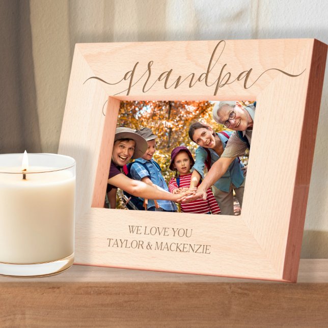 Marcos Grabados Tipografía de desplazamiento personalizada (Personalized Scroll Typography Etched Frames by Ricaso. Change text or leave as Grandpa. Gift ideas)