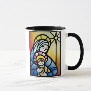 María y Jesús mantuvieron la taza de vidrio