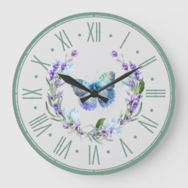 Mariposa azul y reloj de pared de lavanda