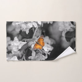 Mariposa naranja En Toalla De Mano De Flor